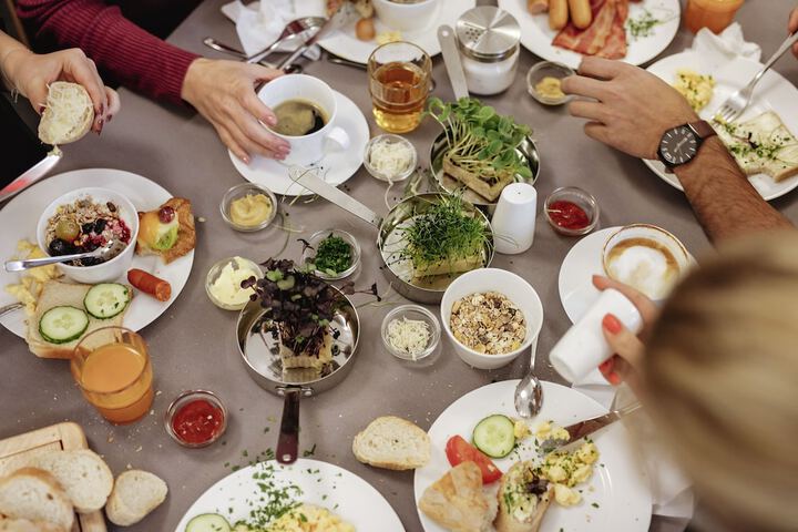 Breakfast/Coffee Service 79 of 130