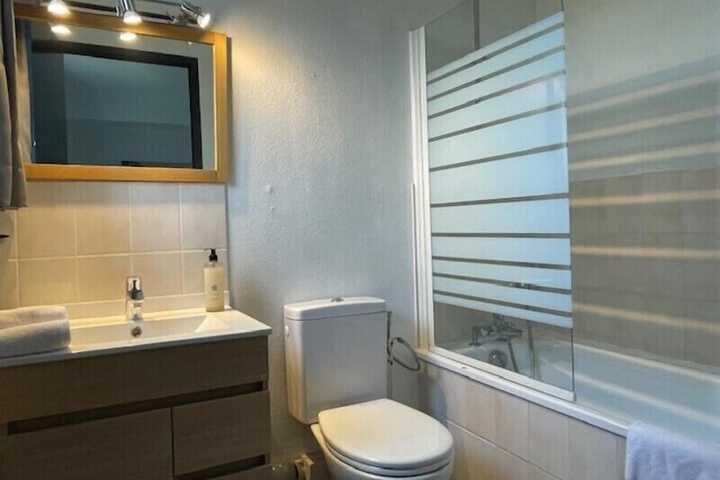 Room 6 of 7