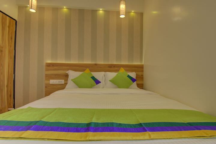 Room 5 of 34