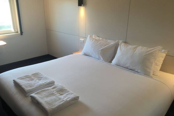 Room 7 of 56