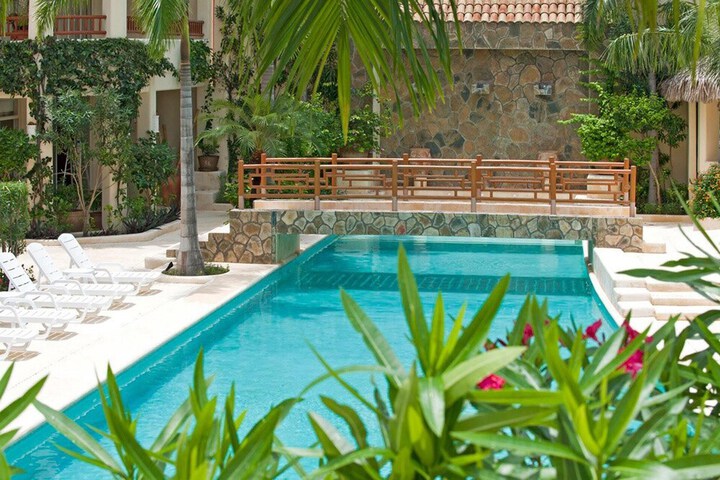 Pool 21 of 26