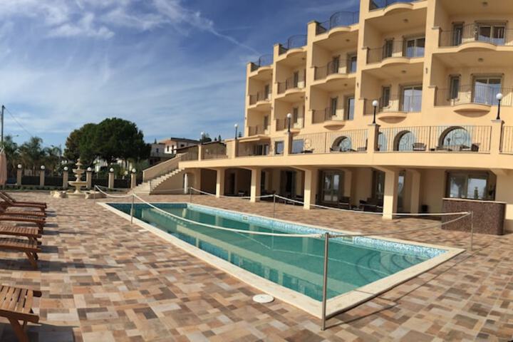 Image of Hotel Riviera Palace