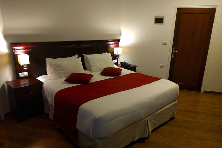 Room 19 of 74