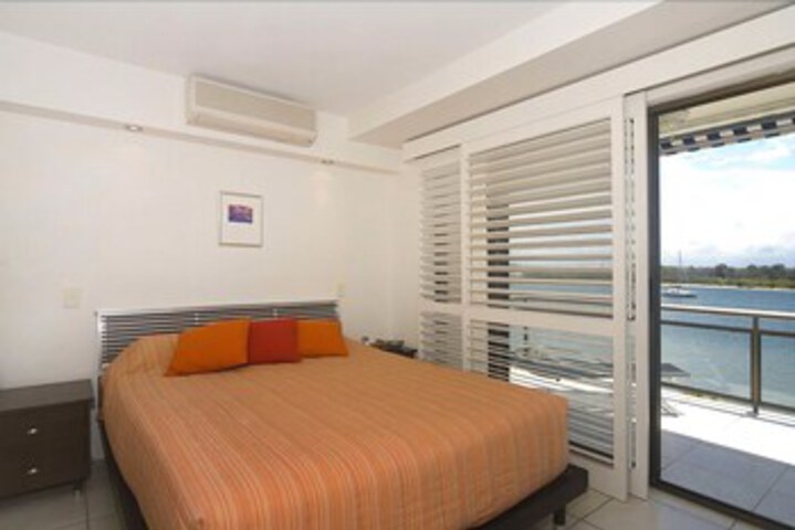 Room 12 of 13