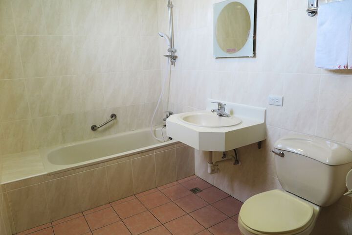 Room 17 of 22
