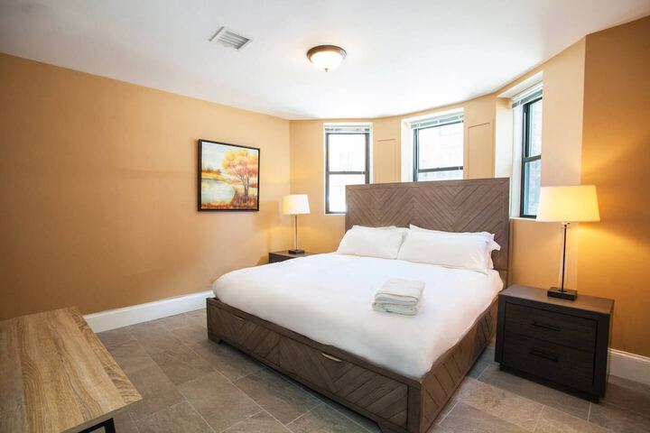 Room 10 of 27