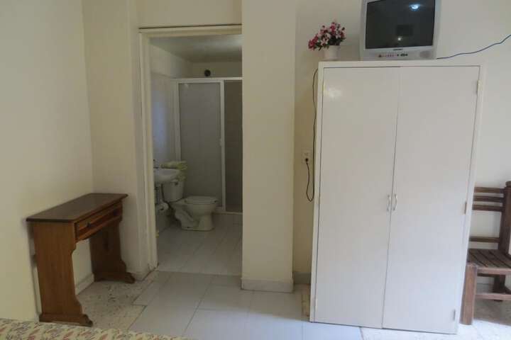 Room 25 of 59