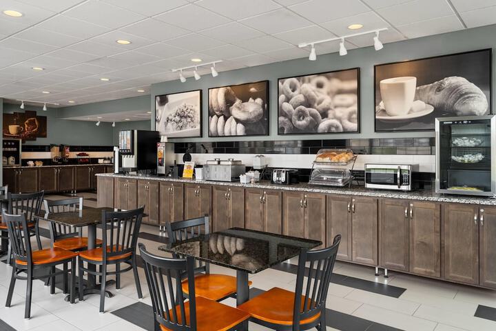 Breakfast/Coffee Service 47 of 55