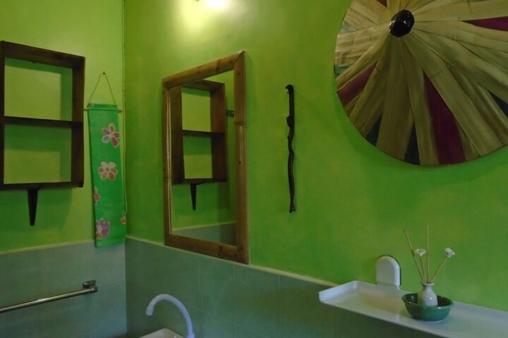 Room 43 of 77