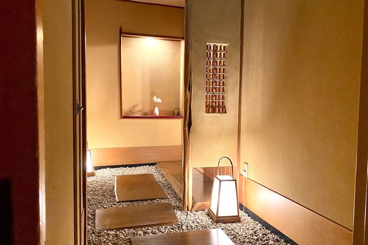 Room 18 of 48