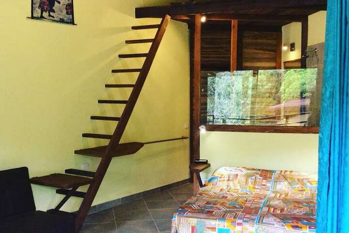 Room 4 of 35