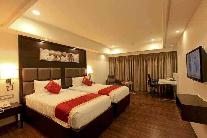 Room 8 of 37