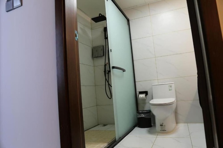 Room 8 of 20
