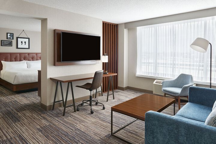 Room 10 of 38
