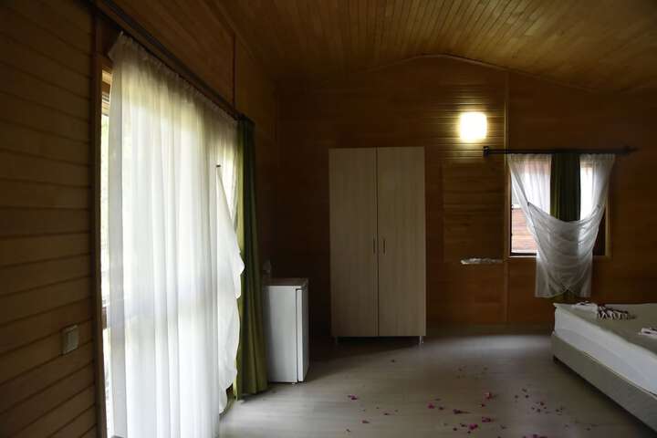 Room 7 of 26