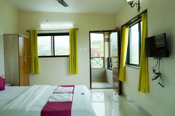 Room 6 of 45