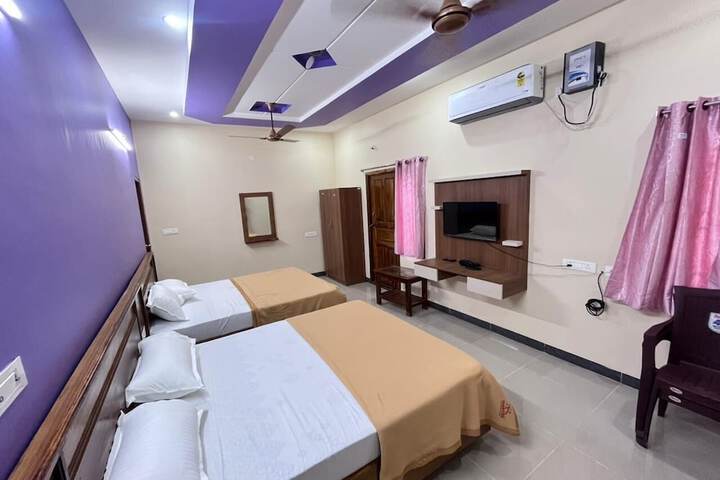 Room 16 of 39