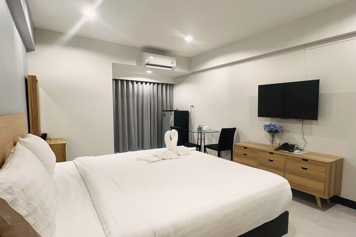 Room 6 of 20
