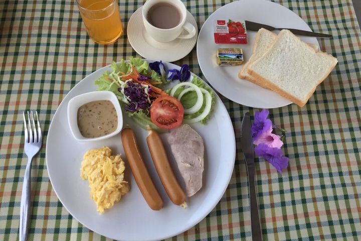 Breakfast/Coffee Service 72 of 89