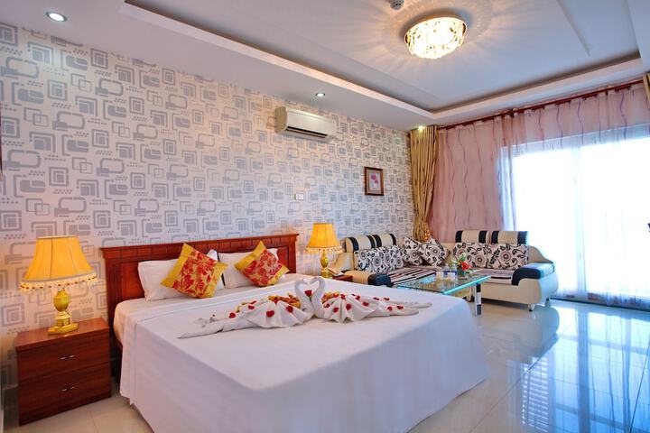 Room 27 of 90