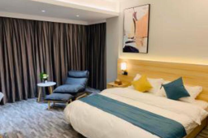 Room 19 of 21
