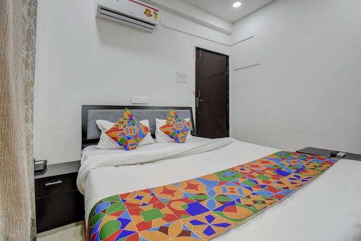 Room 13 of 22