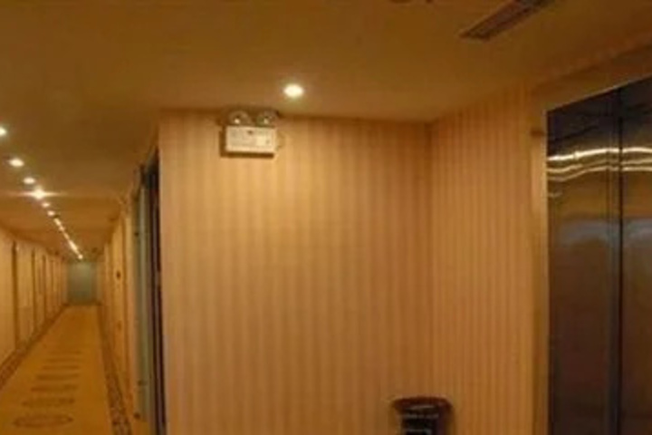 Jinzhou Aike Business Hotel