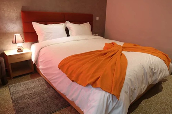 Room 13 of 26
