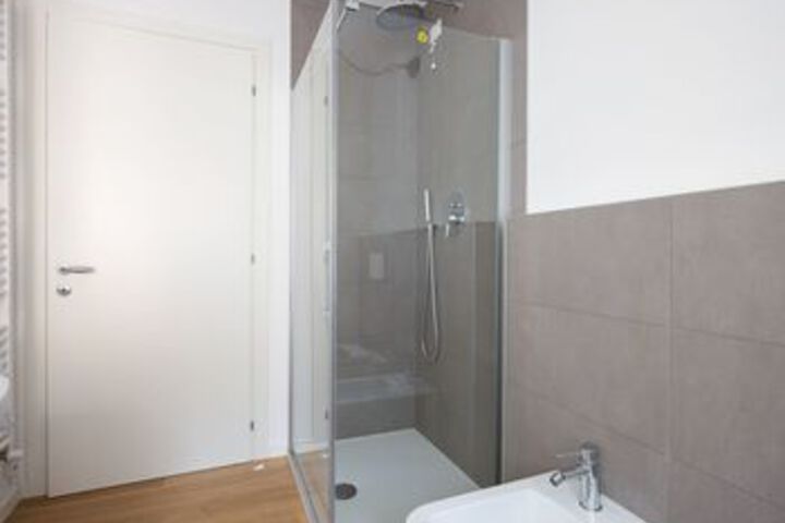 Room 2 of 21