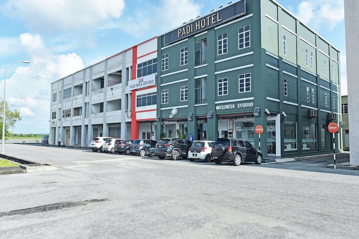 Capital O 90882 Padi Hotel