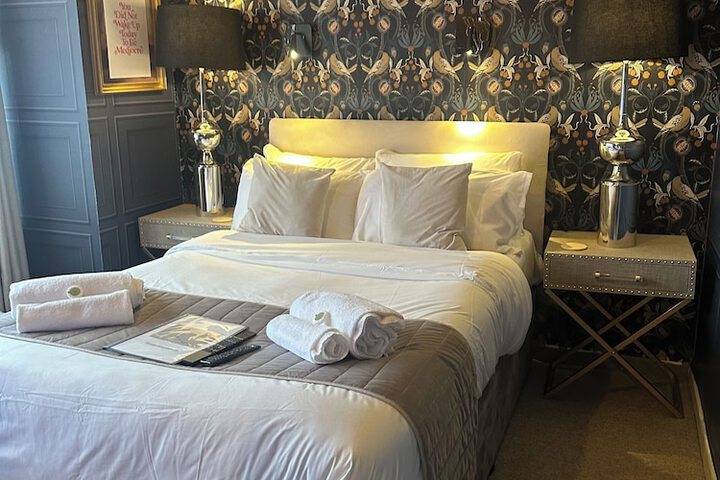 Room 93 of 171