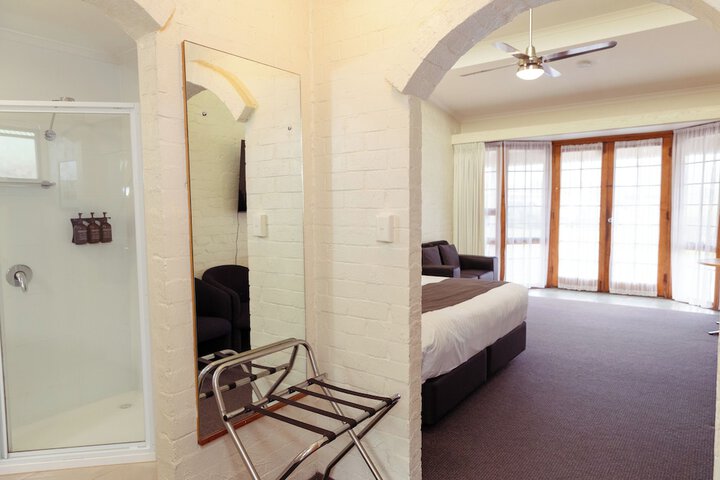 Room 21 of 53