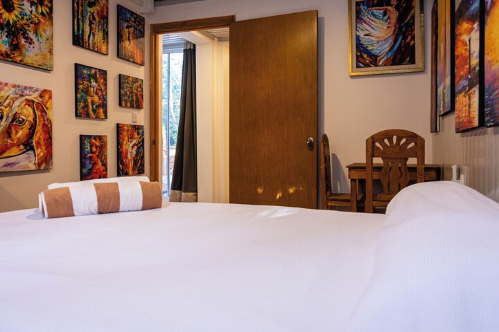 Room 10 of 74