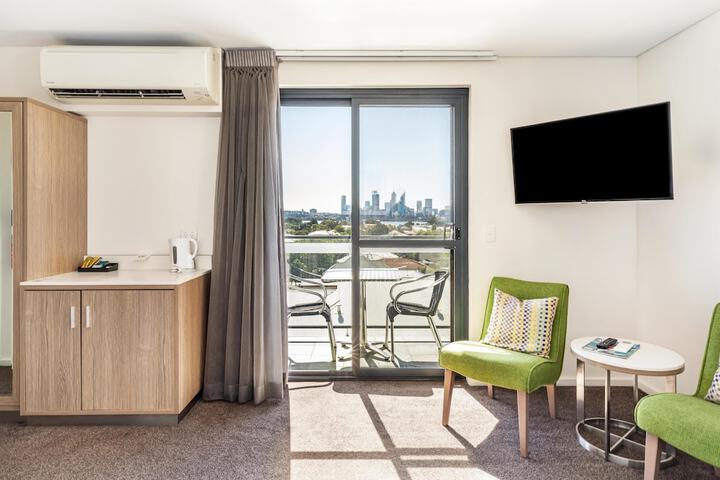 Room 31 of 74