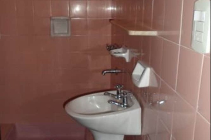 Room 8 of 22