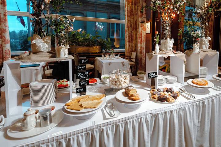 Breakfast buffet