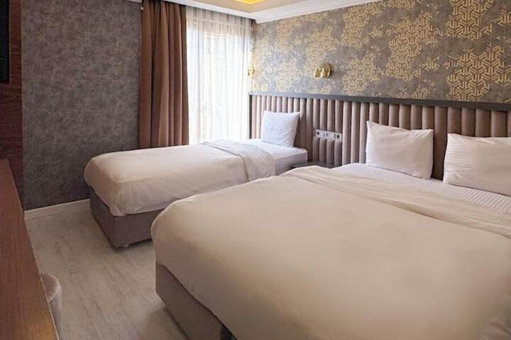 Room 8 of 40