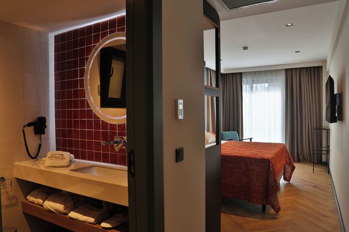 Room 18 of 51