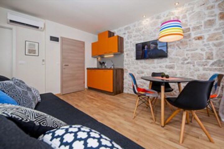 Room 146 of 306
