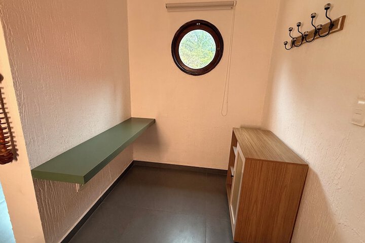 Room 17 of 81