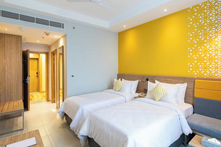 Room 13 of 52