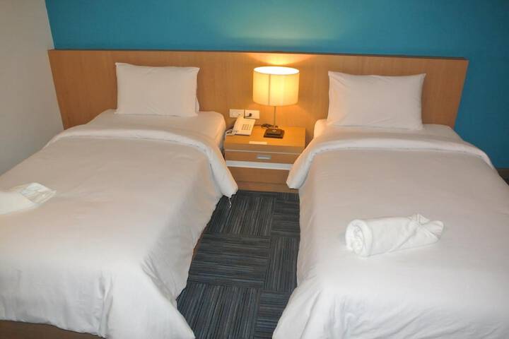 Room 16 of 74