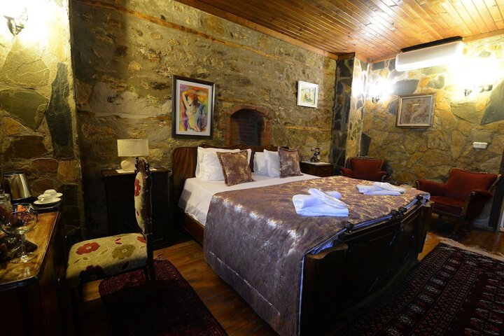 Room 5 of 39