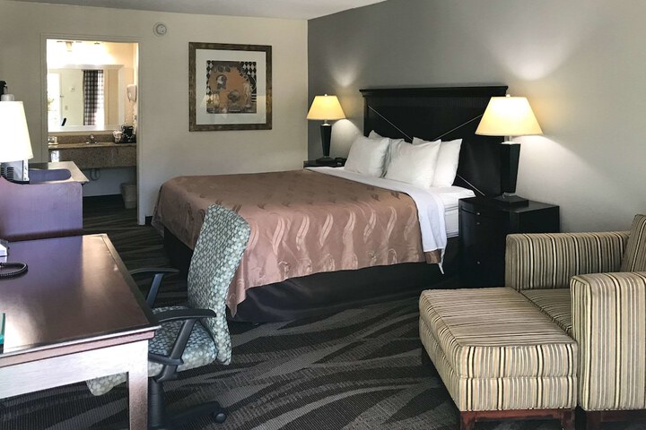 1 King Bed Upgrade (14 of 20)
