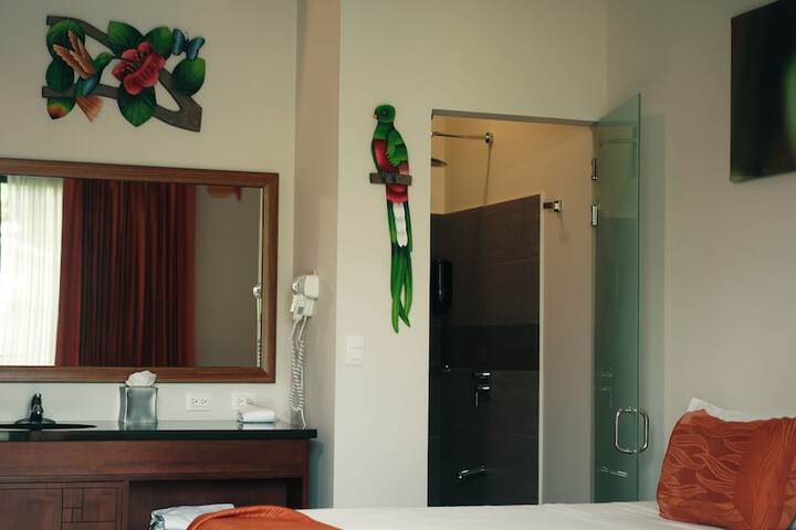 Room 14 of 98