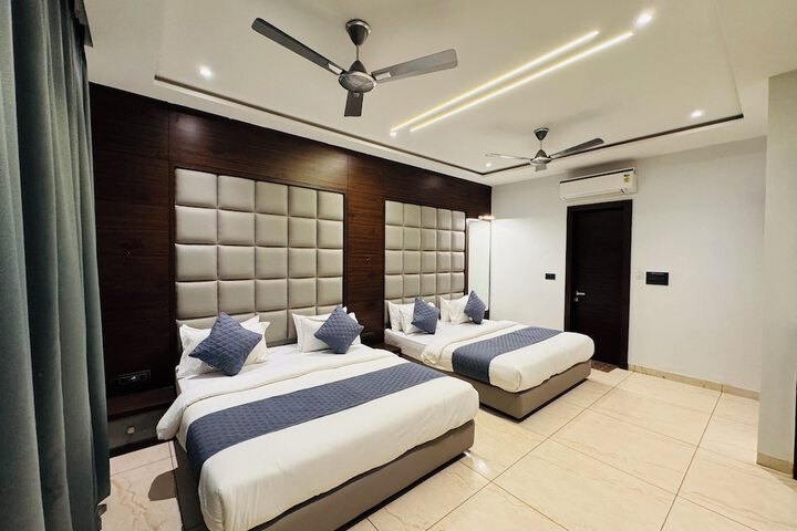 Room 18 of 37