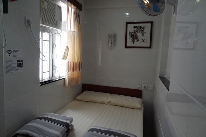 Room 2 of 50