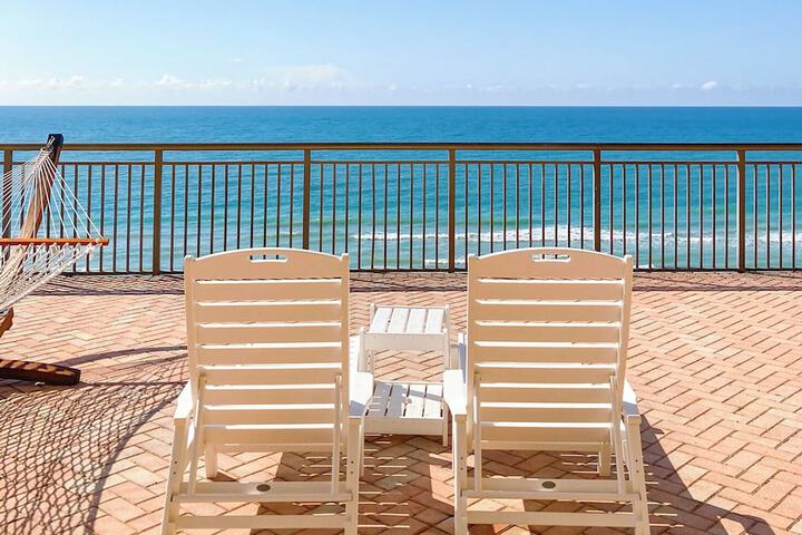 Sundeck 19 of 23