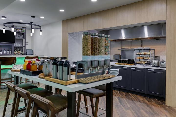 Breakfast area