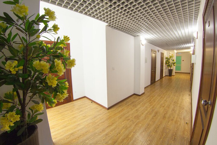 Ballroom/Hall 34 of 44
